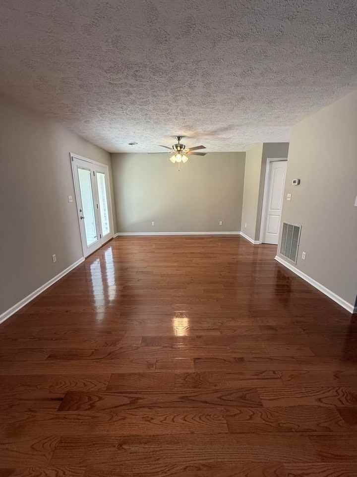 1544 Jessee St #H - Photo 7 of 23