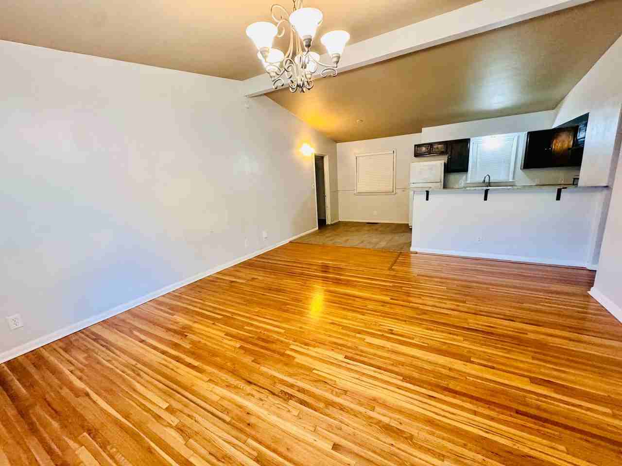 5519 N Garrison Pl - Photo 3 of 11