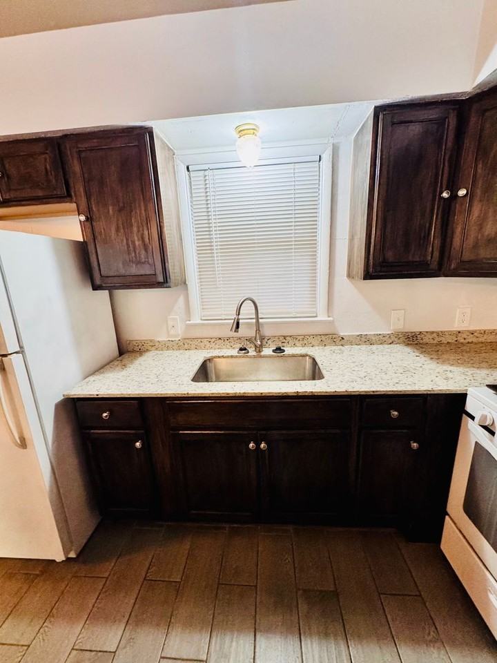 5519 N Garrison Pl - Photo 6 of 11