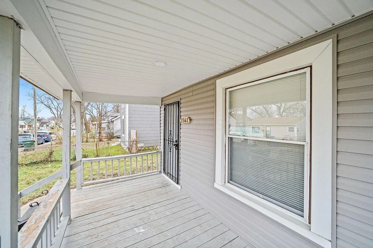 2841 E 10th Ave - Photo 2 of 36