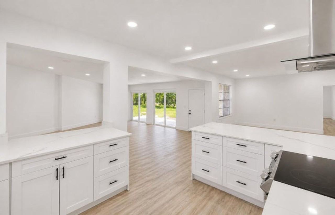 12845 Nw 2nd Ave - Photo 2 of 16