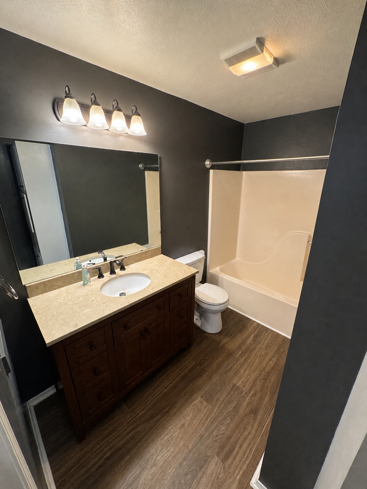 5005 Longstreet Pl #19 - Photo 5 of 7