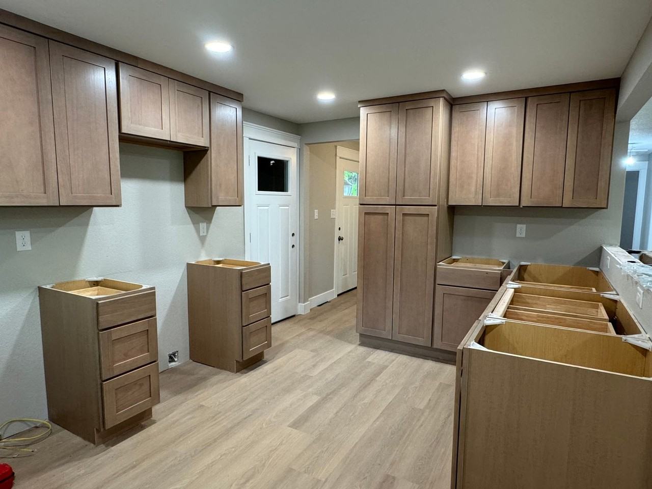 3033 Dickens Ave - Photo 5 of 17