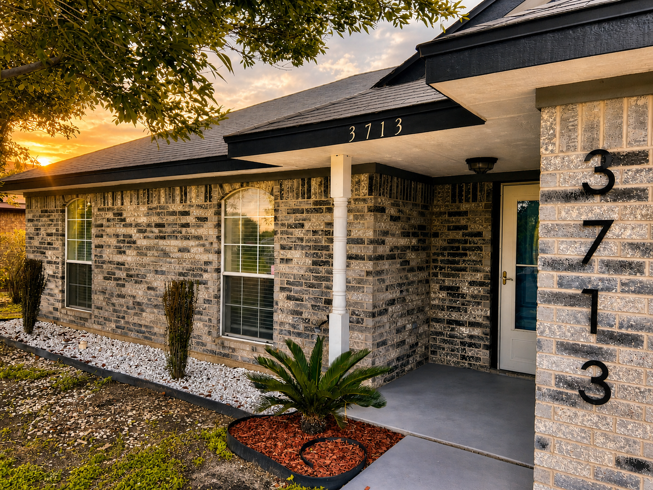 3713 Water Oak Dr - Photo 2 of 28