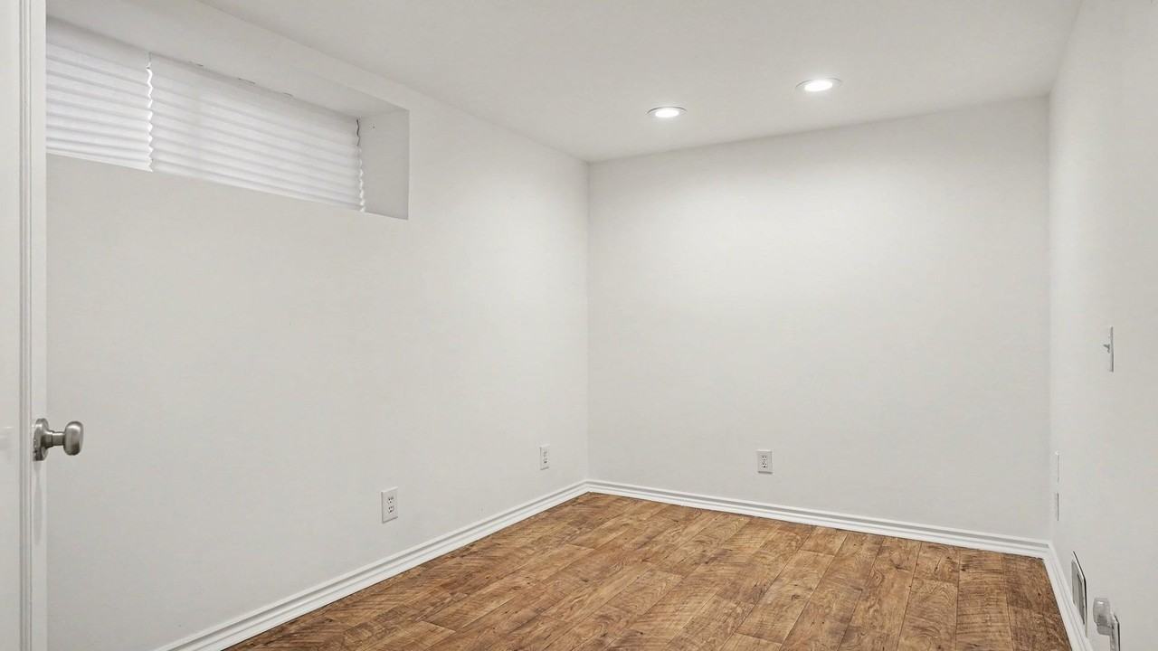 4335 Ne 45th St - Photo 6 of 33