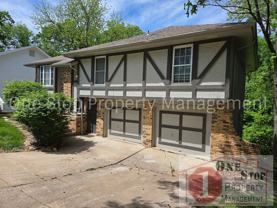 3032 Ne 73rd Ter - Photo 1 of 1