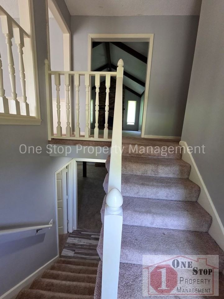 3032 Ne 73rd Ter - Photo 4 of 26