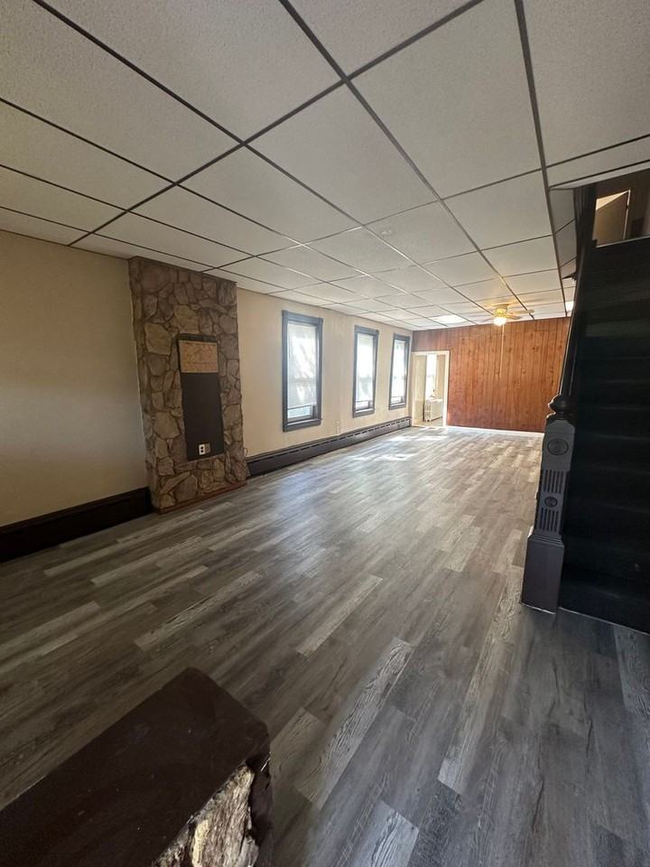 703 Walnut St - Photo 2 of 14