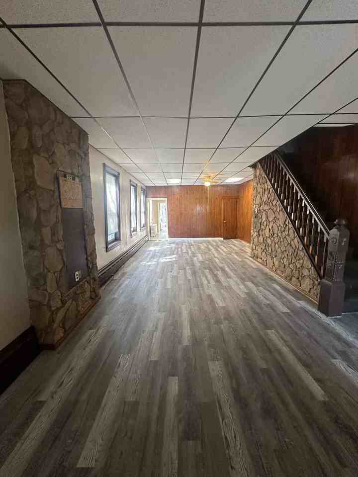 703 Walnut St - Photo 3 of 14