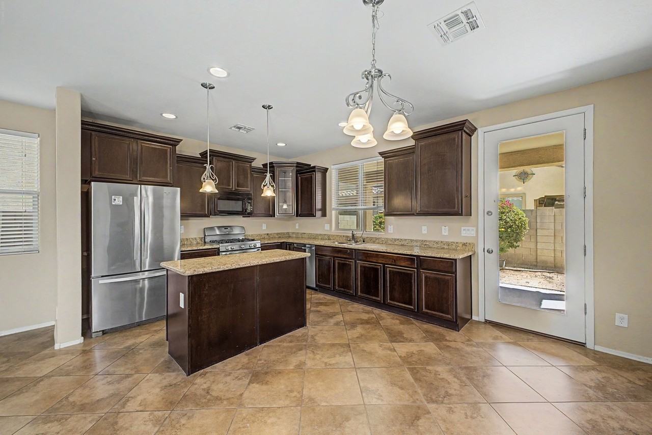 1773 W Homestead Dr - Photo 5 of 28