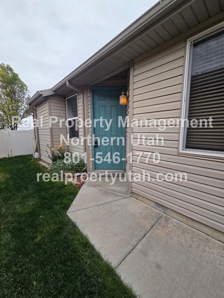 753 N Skipton Dr - Photo 2 of 16