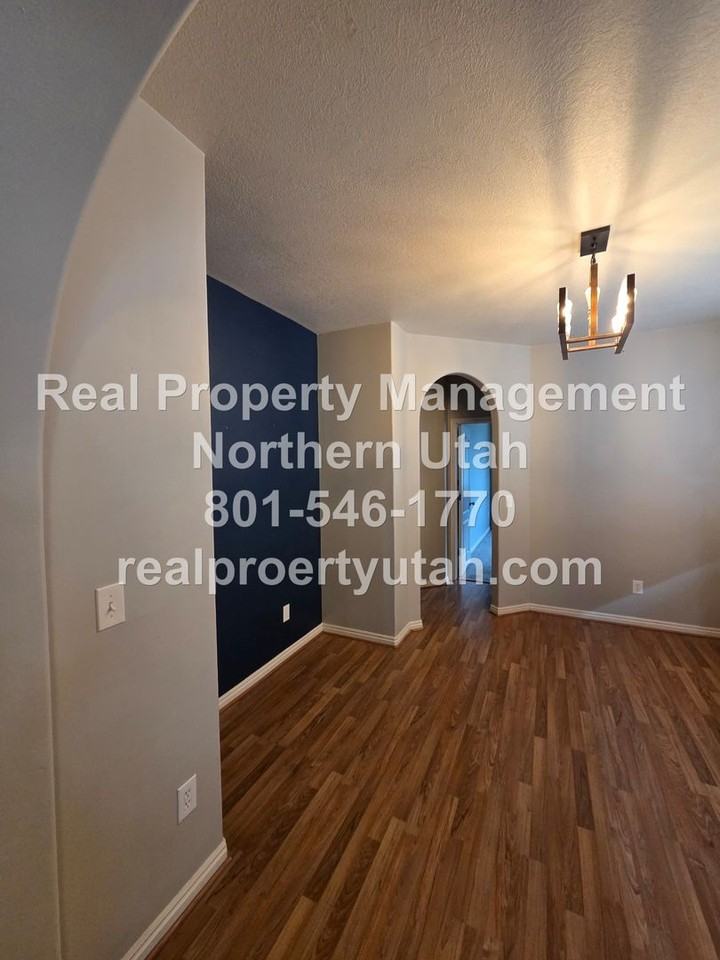 753 N Skipton Dr - Photo 7 of 16