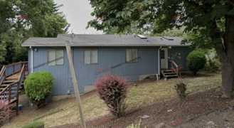 689 Ne Franklin Ave - Photo 1 of 1