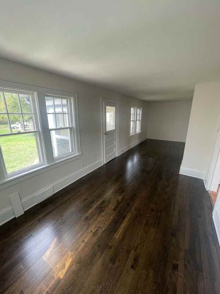 3340 N 44th St - Photo 3 of 12