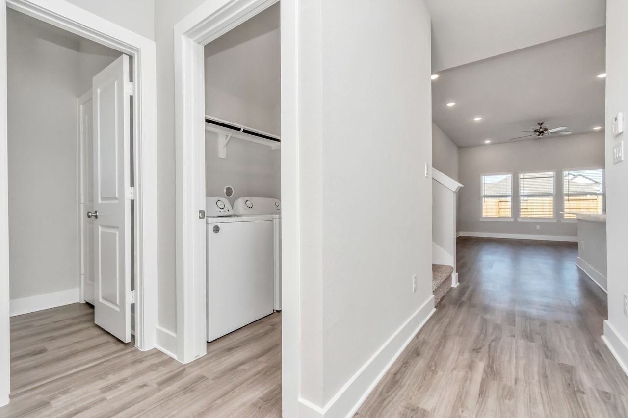 21002 Montego Breeze Ln - Photo 3 of 34
