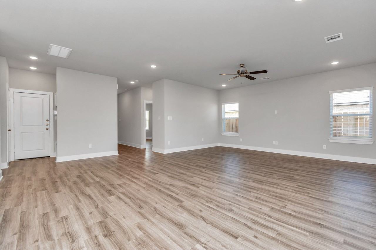 21034 Montego Breeze Ln - Photo 4 of 34