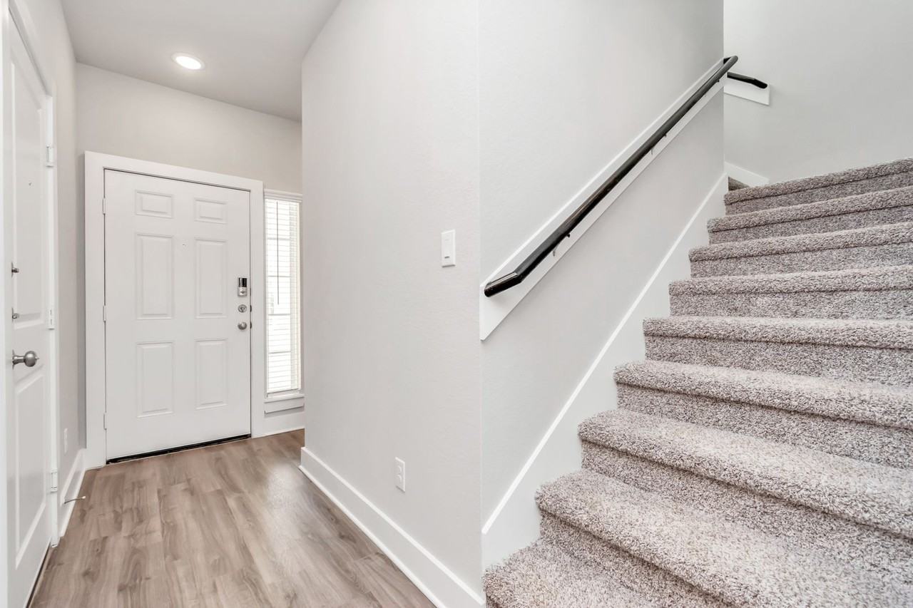21038 Treasure Gate Ln - Photo 4 of 32