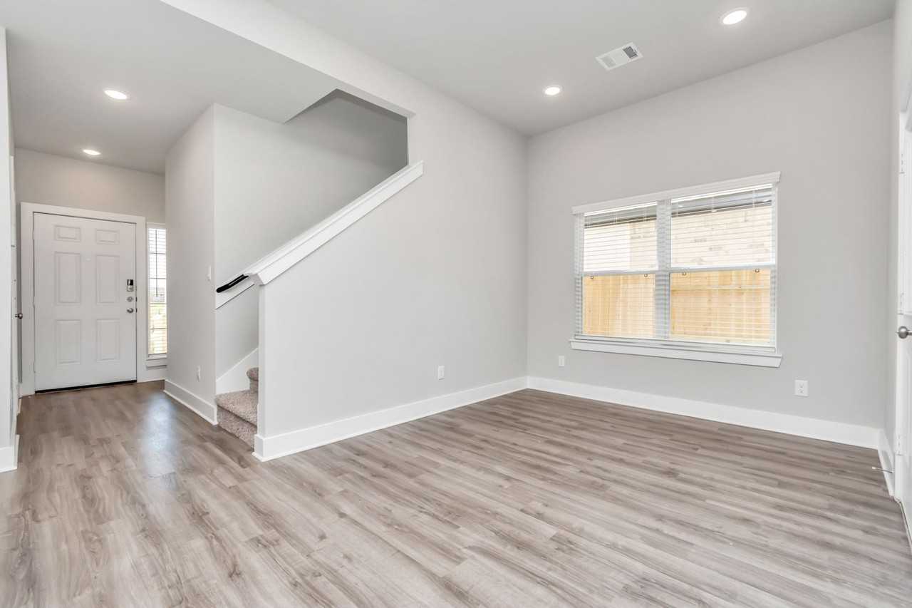 21038 Treasure Gate Ln - Photo 5 of 32