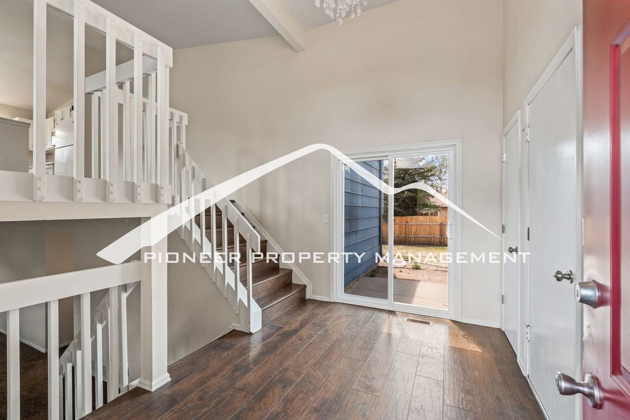 1777 Big Horn Trl - Photo 4 of 26
