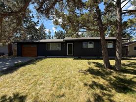 903 Se Morton Ct - Photo 1 of 1