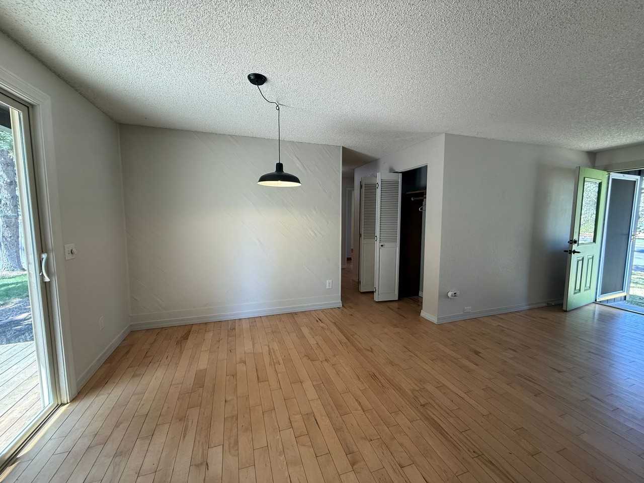 903 Se Morton Ct - Photo 3 of 21