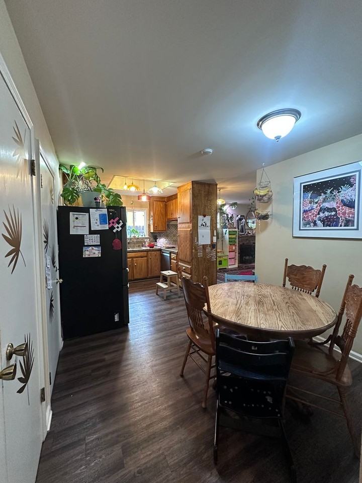 1506 Manzanita Ln - Photo 5 of 31