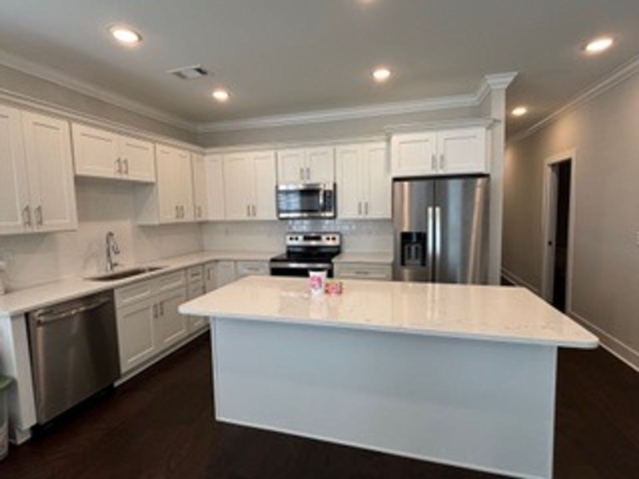 318 Stillwater Ln - Photo 4 of 5