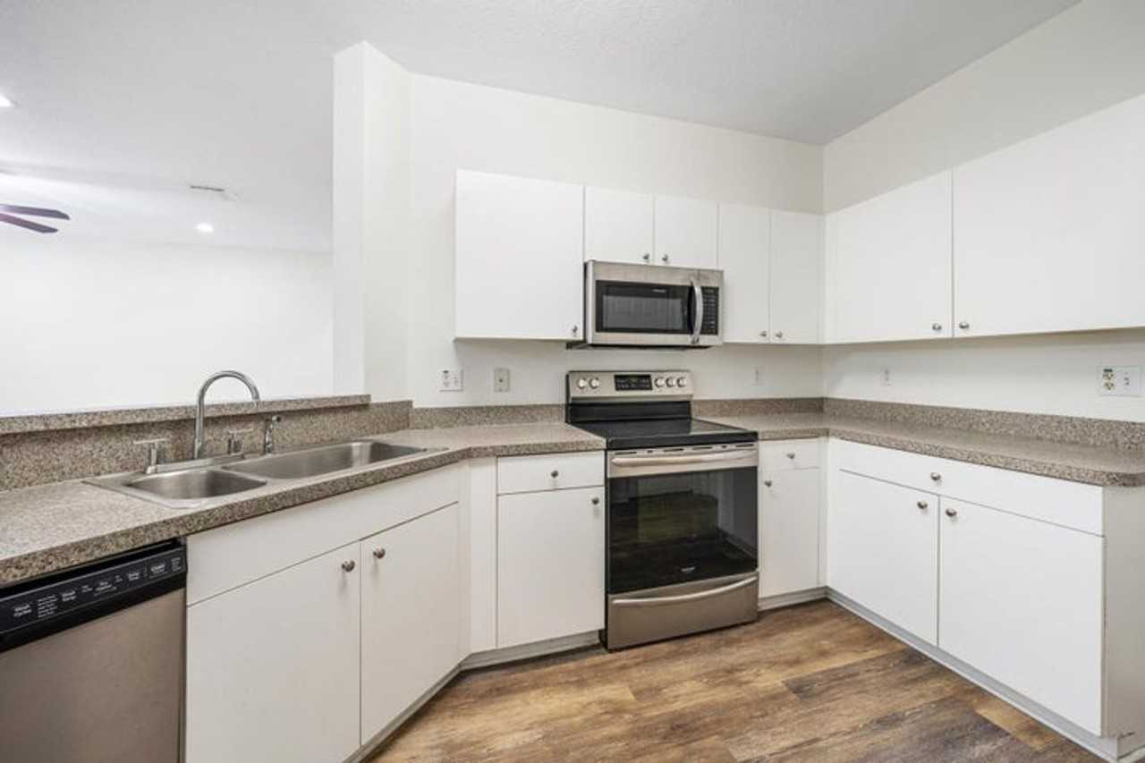 9091 Villa Palma Ln - Photo 2 of 16