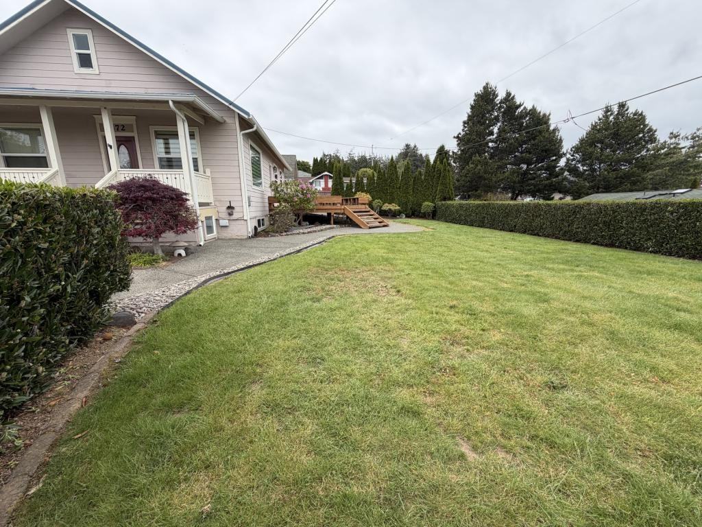872 Maryland St - Photo 2 of 23