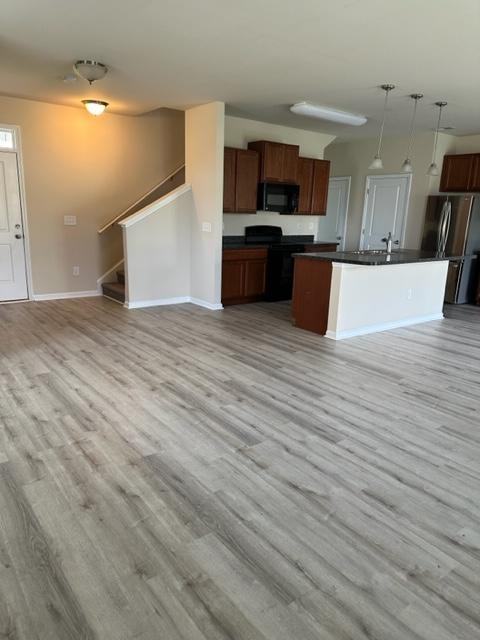 812 Hayes Point Cir - Photo 3 of 20