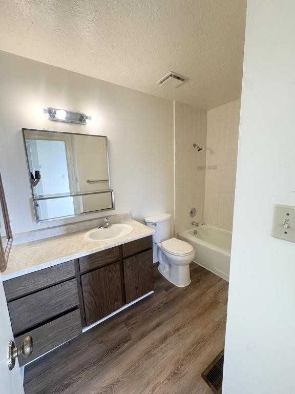 800 E 100 S Apt 4 - Photo 7 of 10