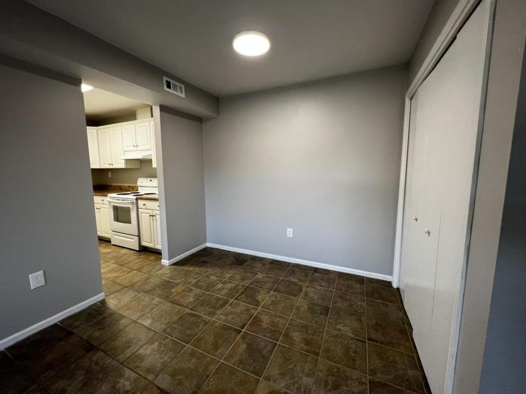 950 Life Dr - Photo 4 of 11