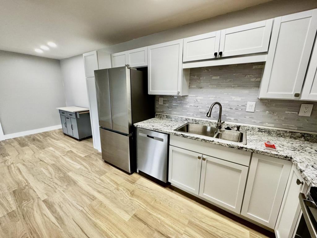 980 Life Dr - Photo 5 of 11