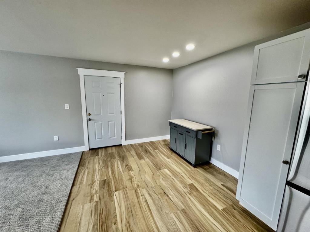 980 Life Dr - Photo 6 of 11