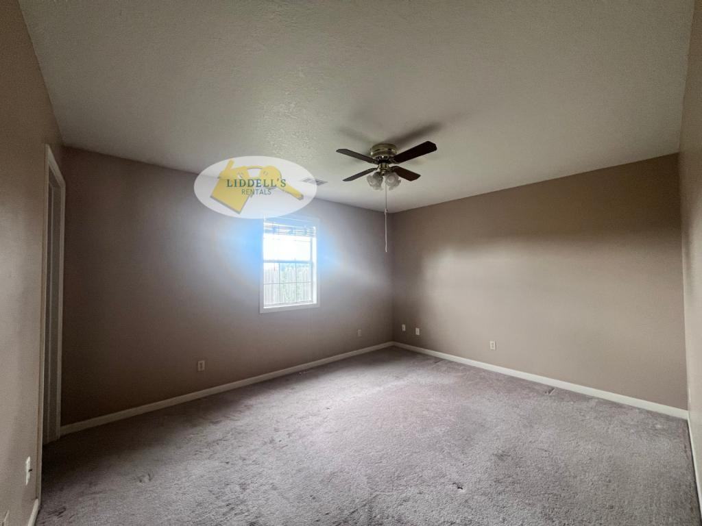 2000 Mockingbird Ln #3 - Photo 5 of 11