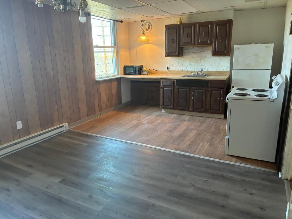 2319 S Braddock Ave Apt 2 - Photo 4 of 12