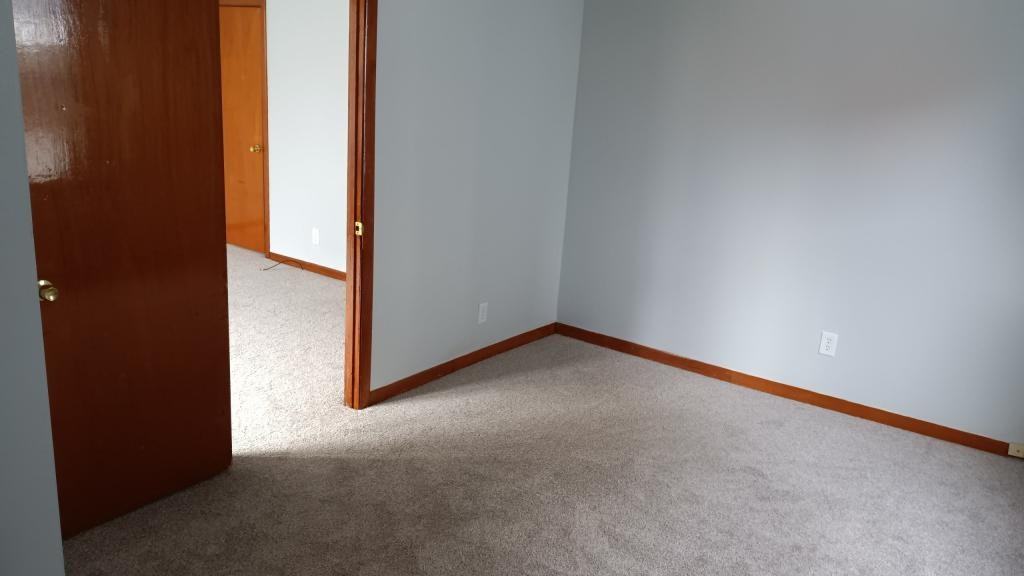 229 Tripp St - Photo 2 of 14