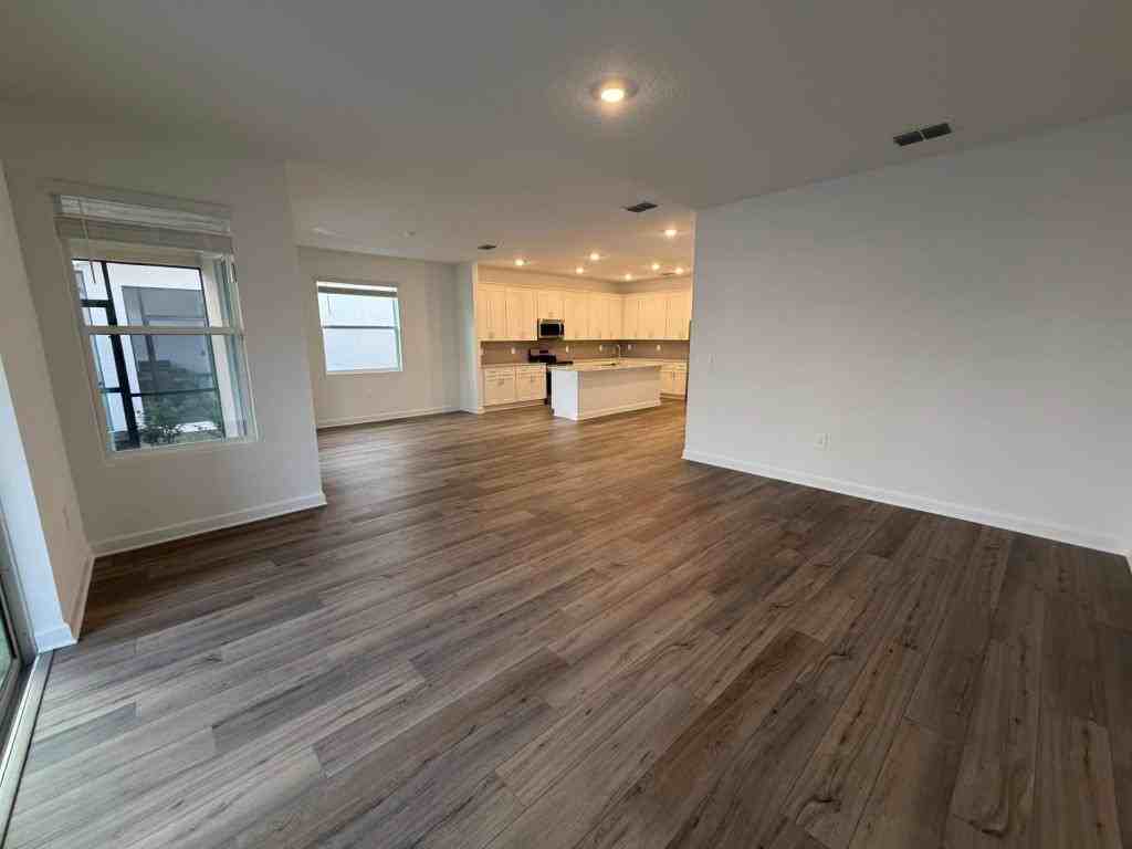 7867 Poplin St - Photo 4 of 27