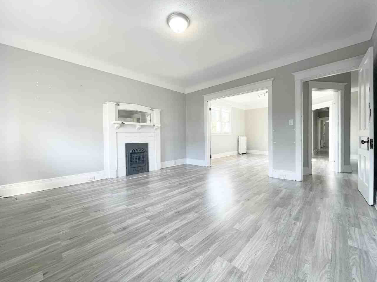 549 Main Street East #8 - Photo 3 of 11