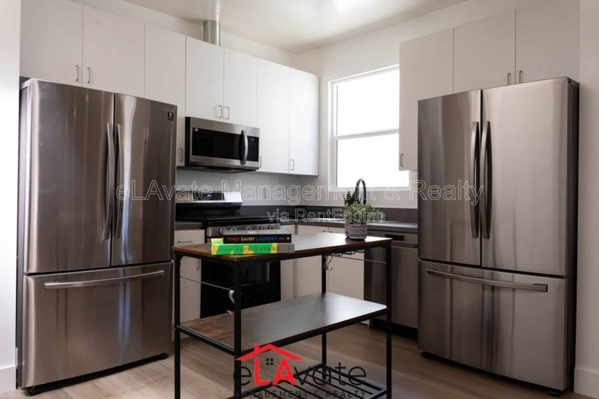 564 N Virgil Ave #560 - Photo 6 of 10
