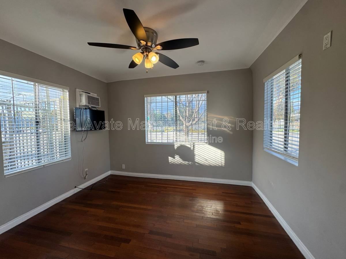 10822 Ventura Blvd #1 - Photo 6 of 10