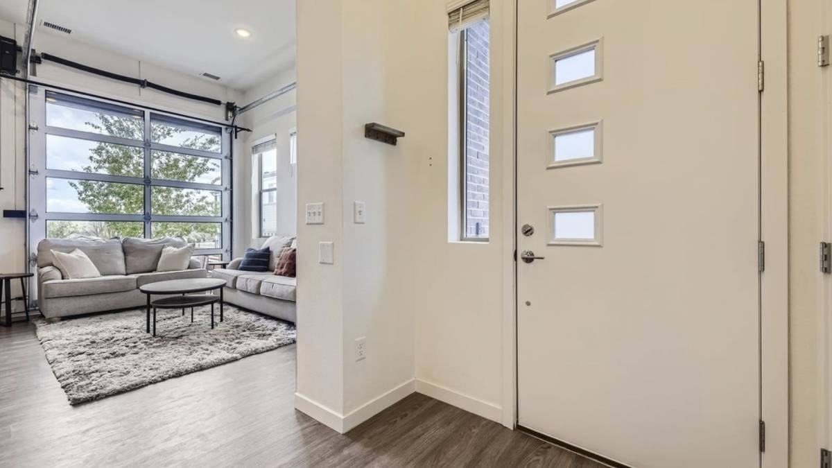 10117 Morrison Rd - Photo 3 of 10
