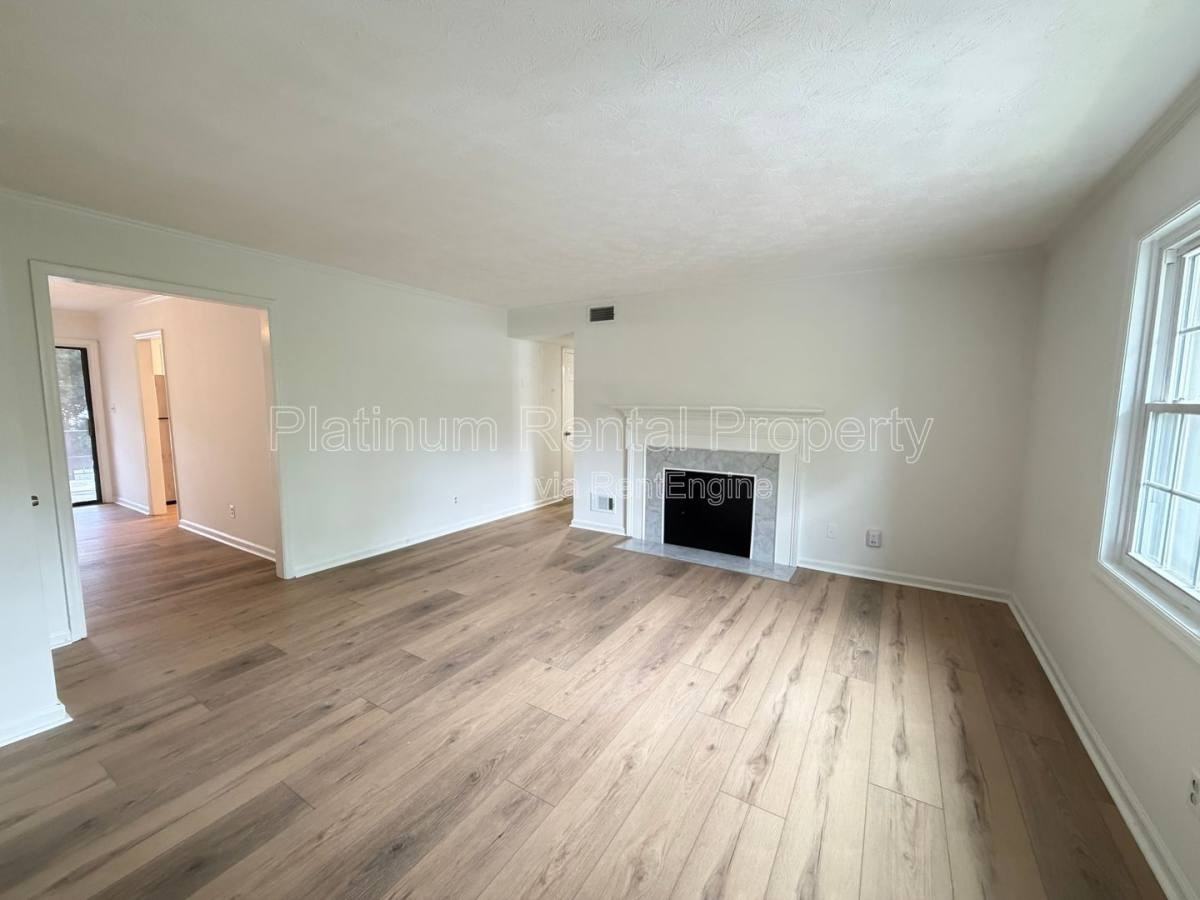 335 Winding River Dr #H - Photo 4 of 10