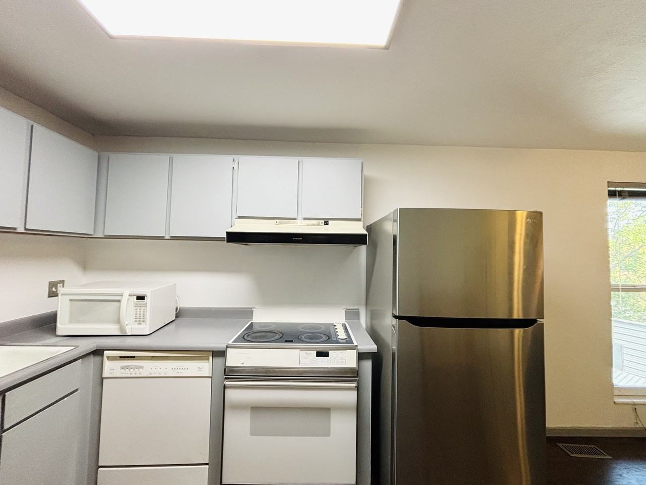 333 E St #1 - Photo 2 of 22