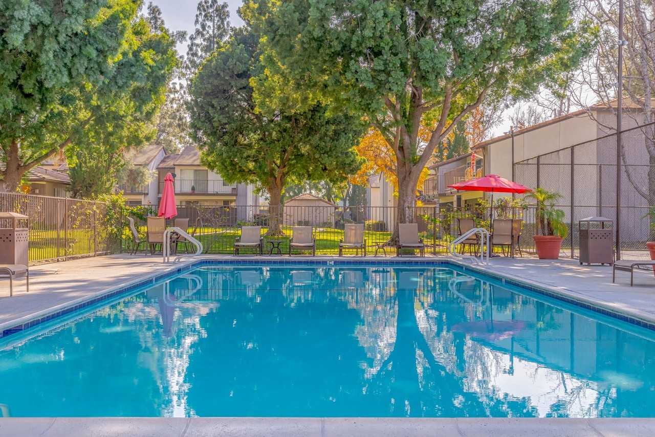 Citrus Grove Apartments - Photo 2 of 20