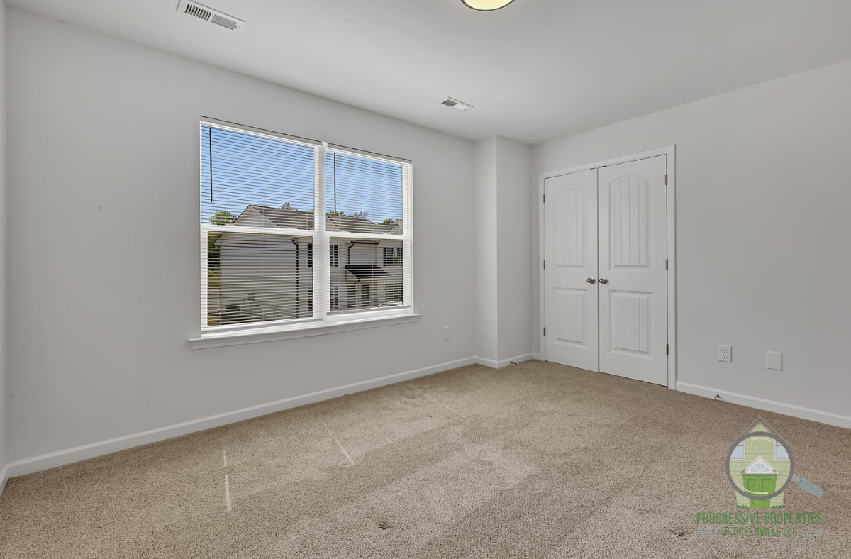 33 Wofford Pine Dr #1 - Photo 4 of 17