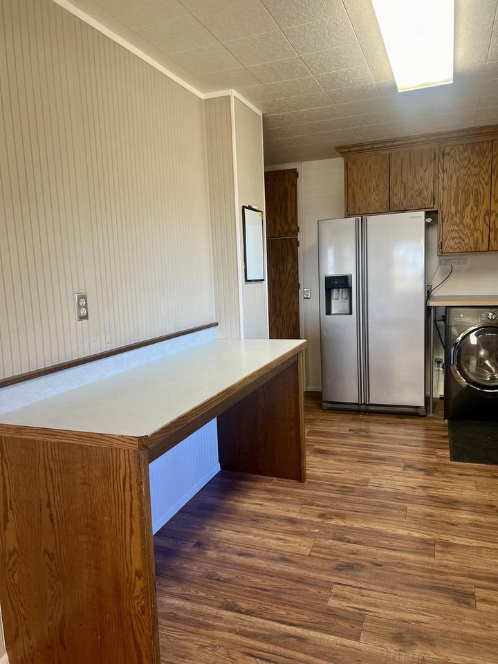 487 Se - Photo 2 of 43