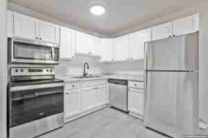 featured image of 2001 2001 - 2015 Evans St.