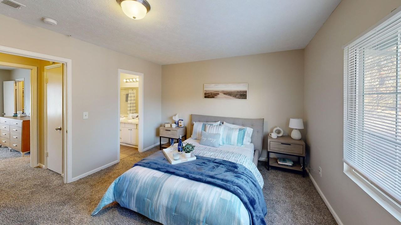 Lake Vista Apartments - Photo 2 of 8