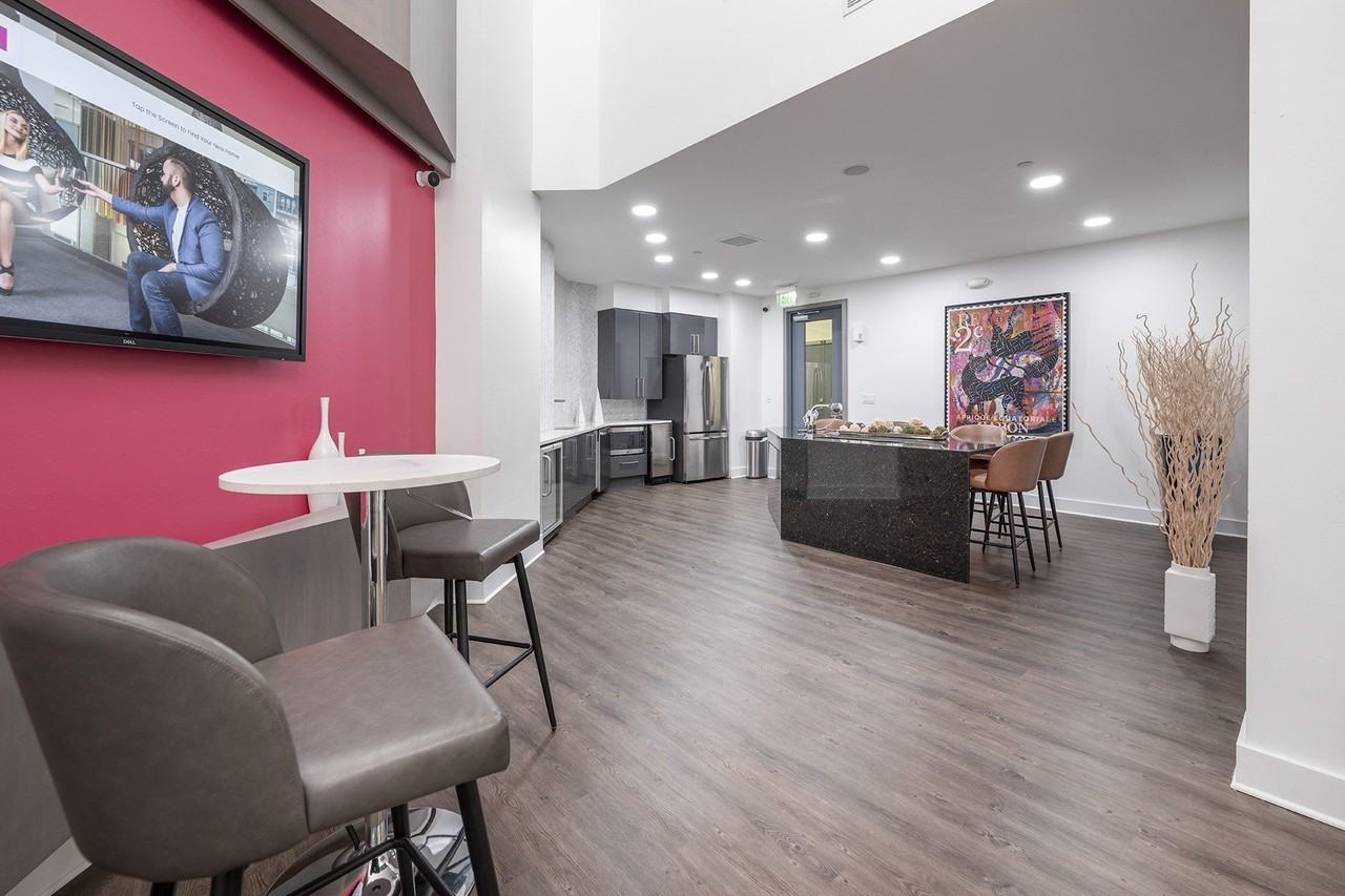 Society Westshore Apartments - Photo 5 of 34